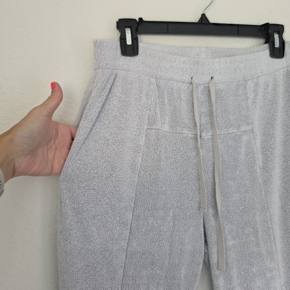 Free People Initmately Plush fleece lounge pants, light grey, Size small - Picture 4 of 4